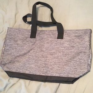 PINK Victoria's Secret Bags - Brand new never been used Victoria’s Secret duffel PINK Victoria's Secret Bags - Brand new never been used Victoria’s Secret duffel